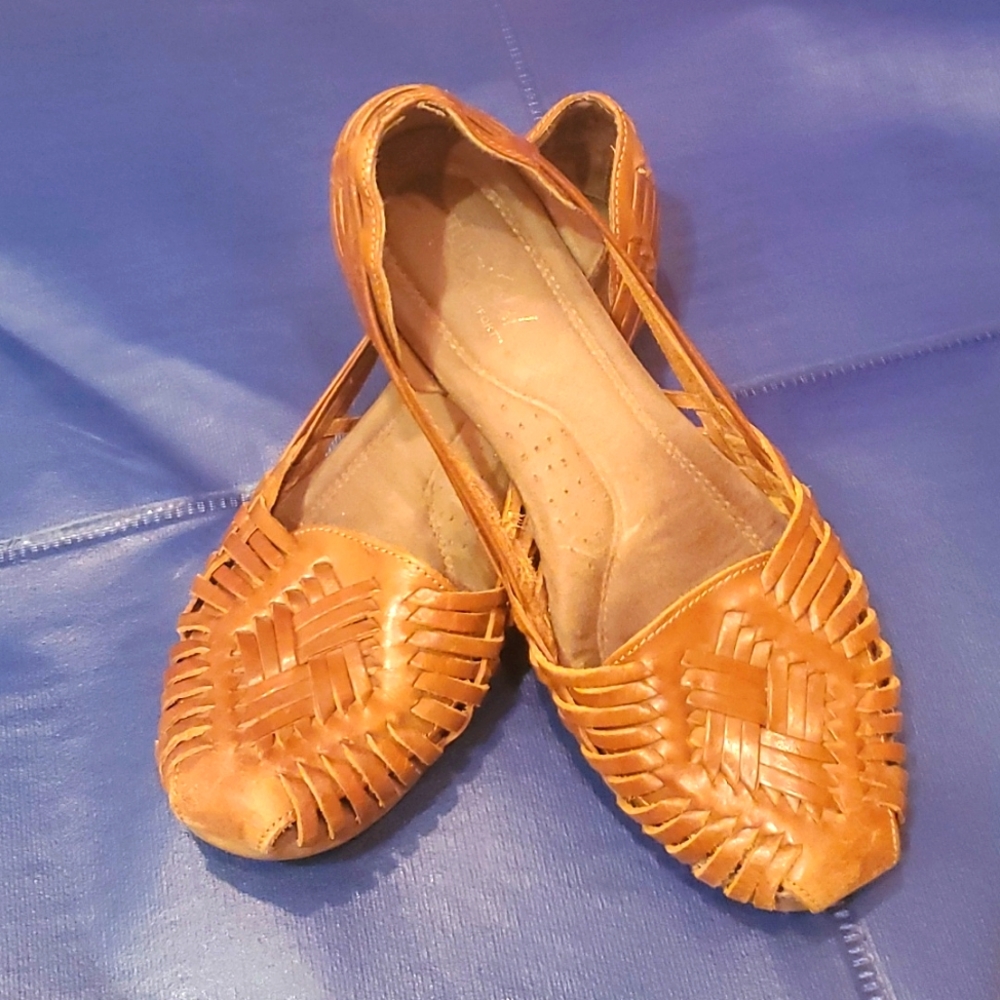 Naturalizer woven brown shoe